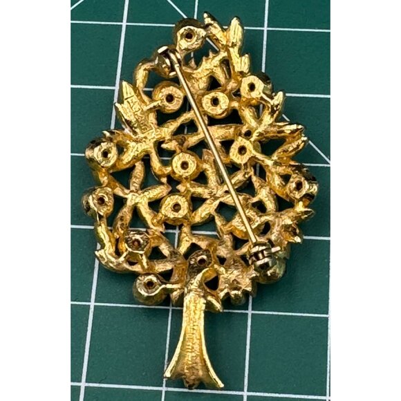 Vintage Sphinx Numbered Rhinestone Christmas Tree Brooch Red Green Gold - Picture 3 of 4